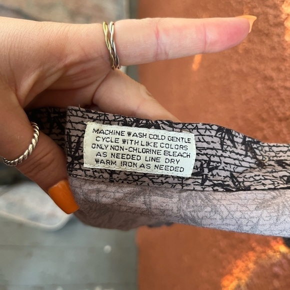 Men’s M.E. Sport Hawaiian Collared Shirt- Size XXL - Picture 4 of 6